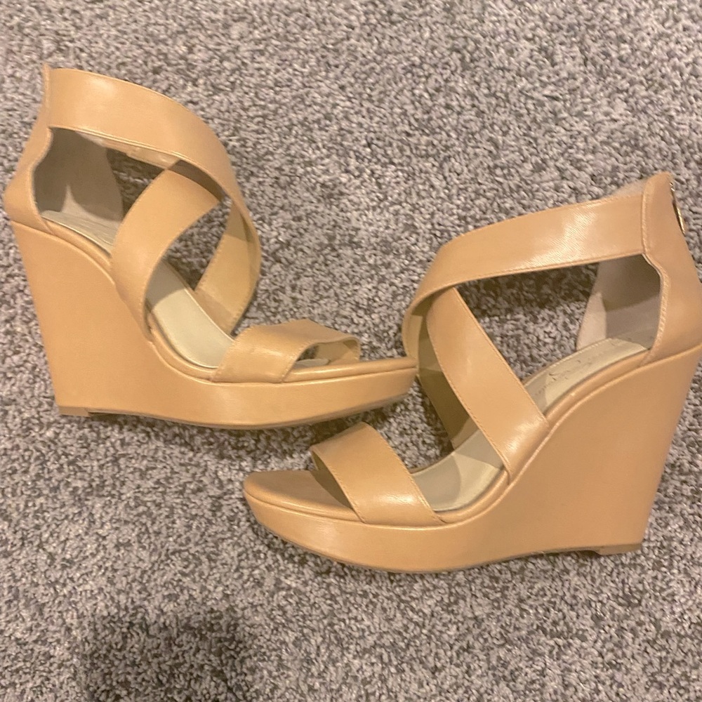 Jessica Simpson wedges, size 9